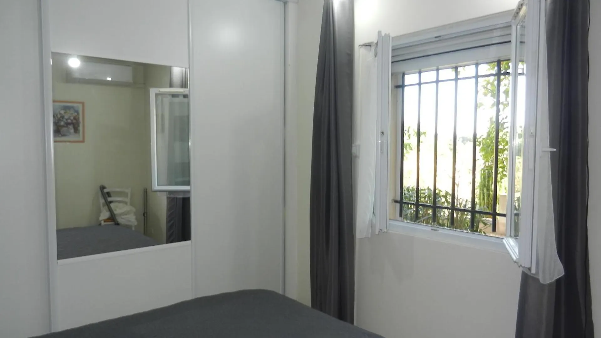 L'Oliveraie Draguignan Apartment